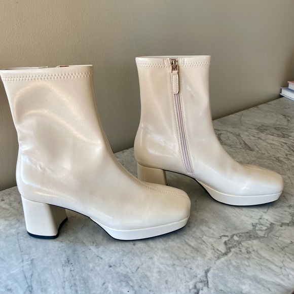 Aerosoles Faux Leather Sussex Boot - Picture 2 of 6